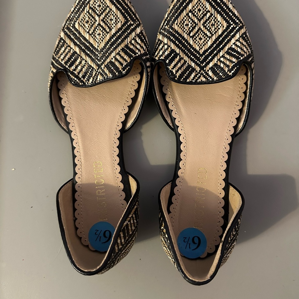 Chic Black and Cream Women's Flats